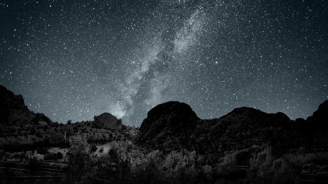 特朗普表示美军阅兵式将超越奥运会或世界杯，这背后的意义和成本如何评估？